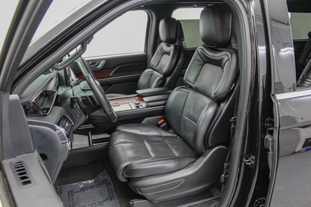Used 2021 Lincoln Navigator L Reserve AWD/4WD image 19