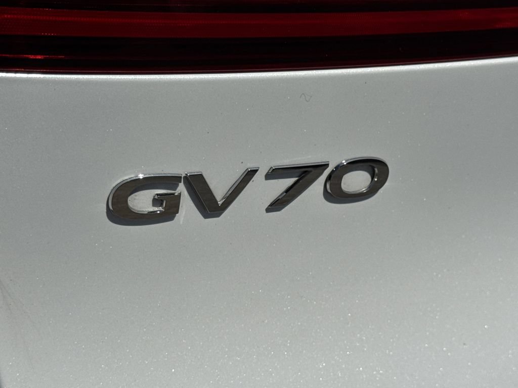 Used 2025 Genesis GV70 2.5T AWD/4WD image 12