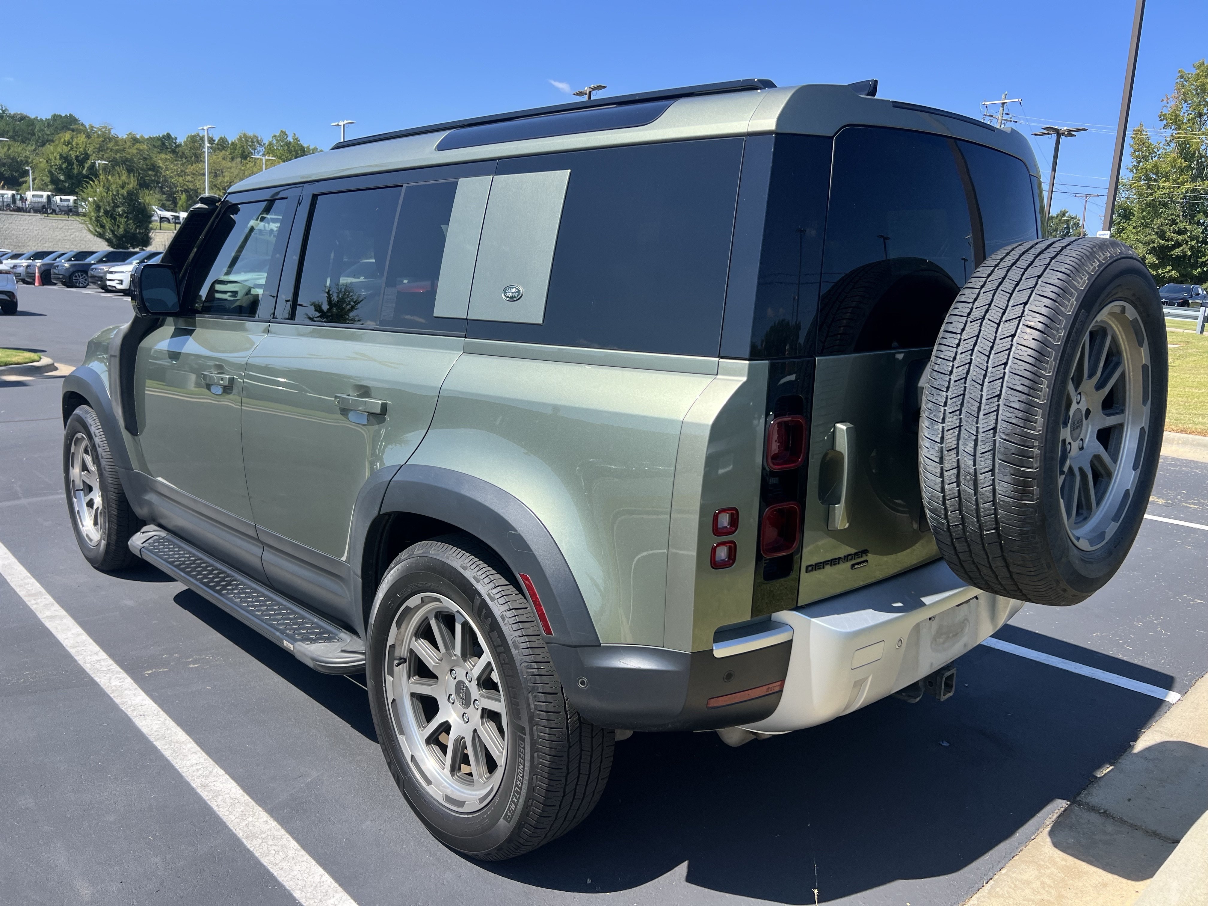 Used 2022 Land Rover Defender 110 SE AWD/4WD image 26