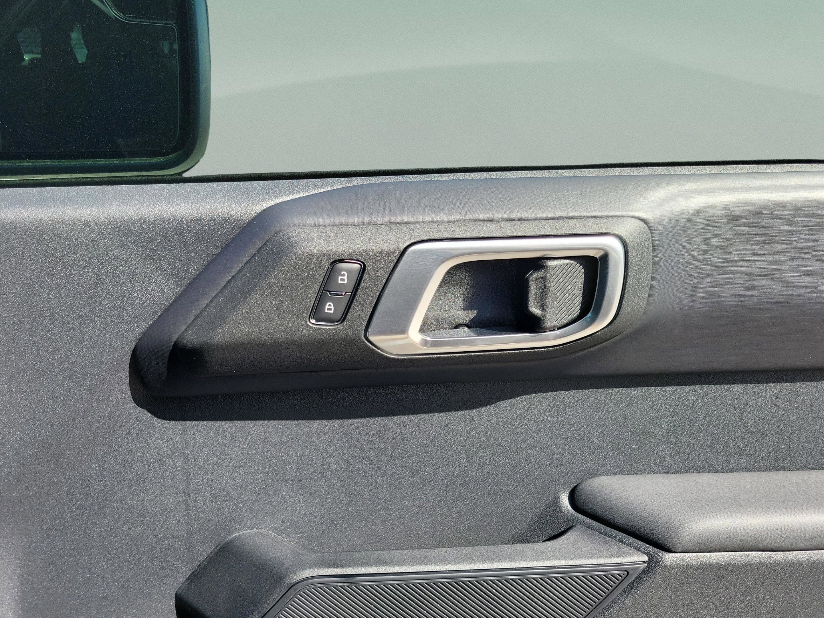 New 2025 Ford Bronco Badlands image 30