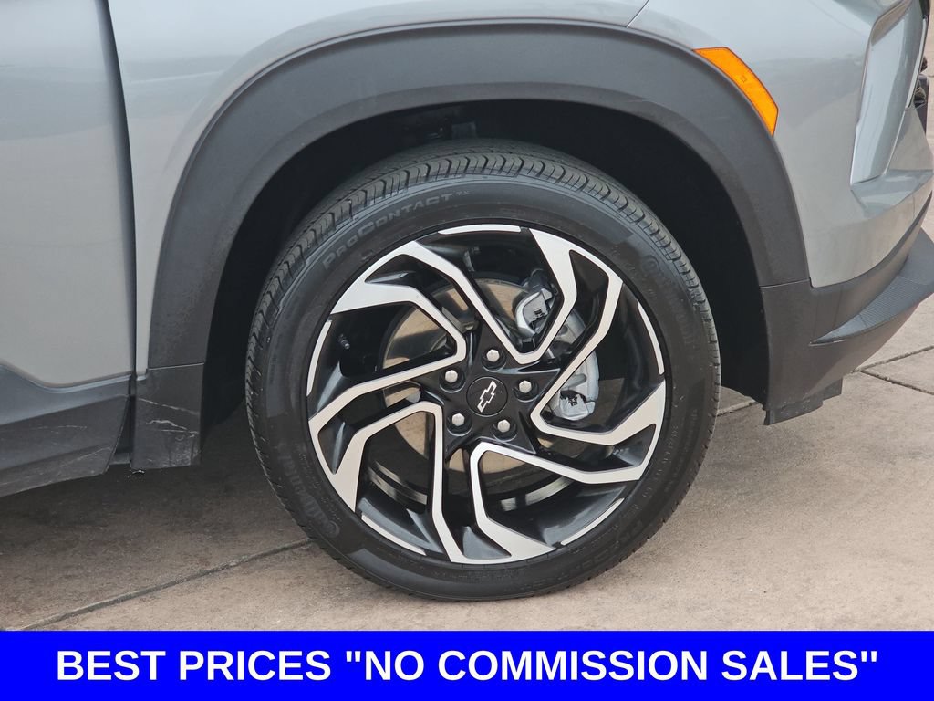 Used 2024 Chevrolet TrailBlazer RS w/ Convenience Package AWD/4WD image 39