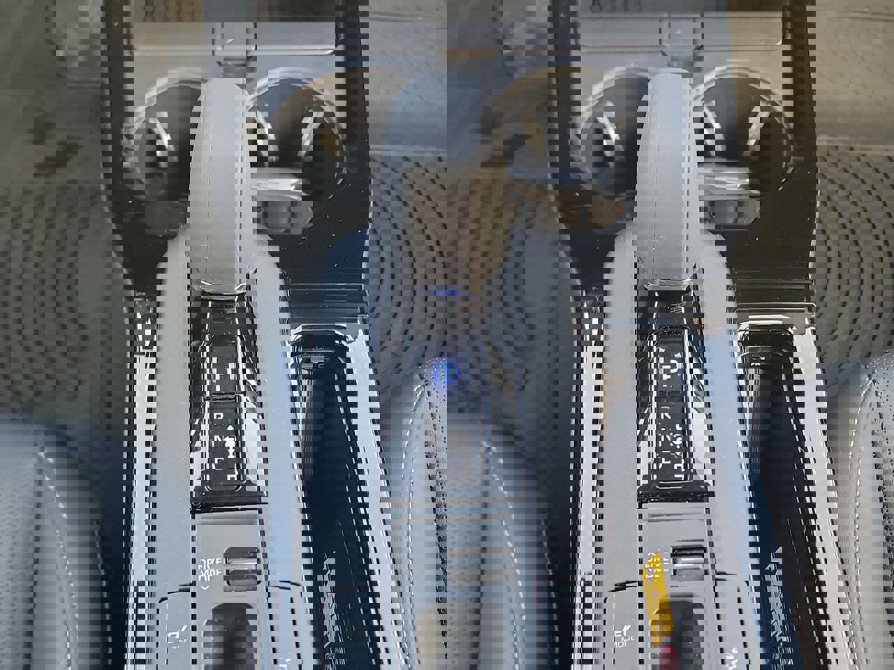 Used 2024 Toyota Prius XLE image 17