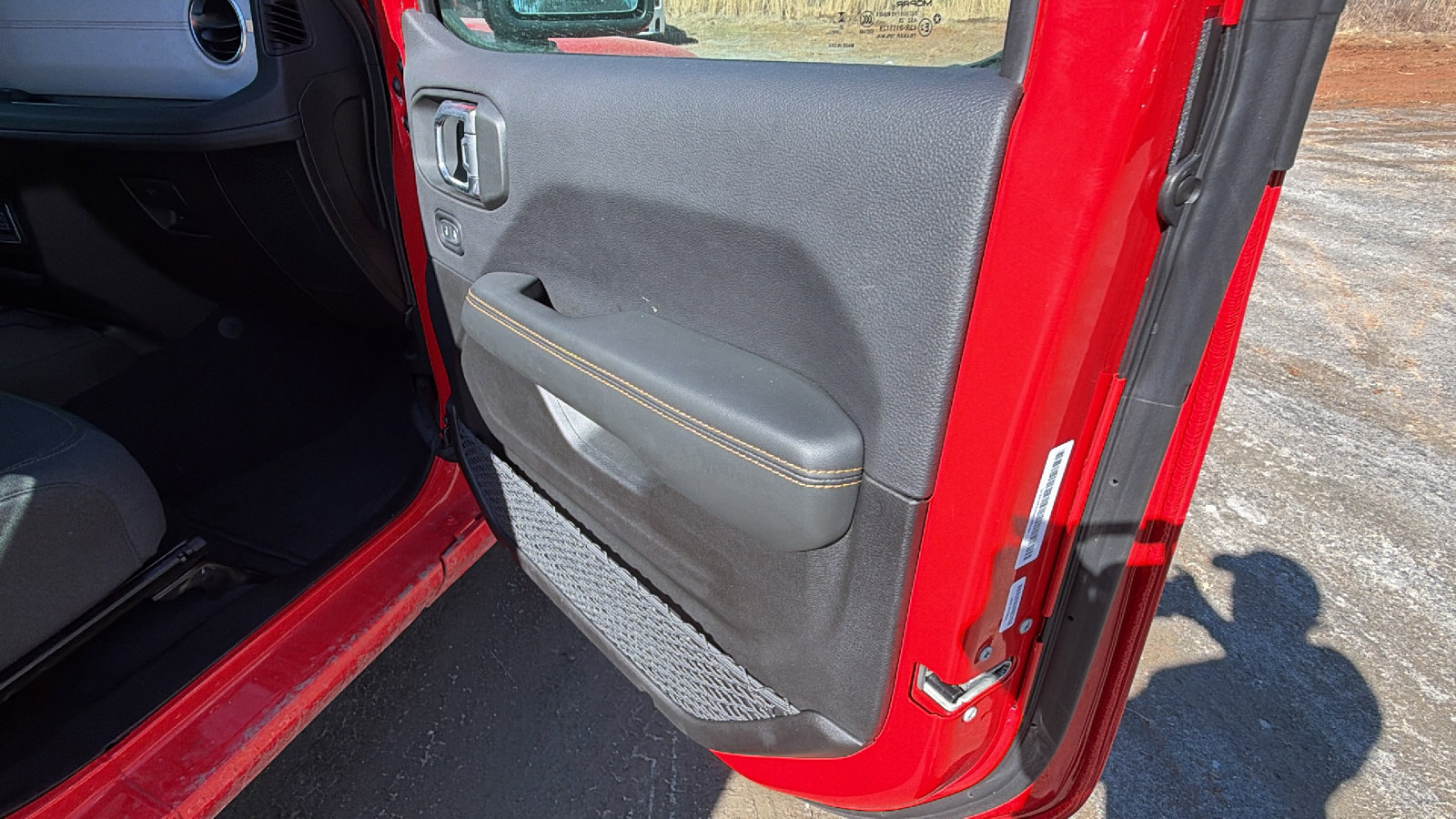 Used 2025 Jeep Wrangler Sahara 4xe w/ Safety Group image 18