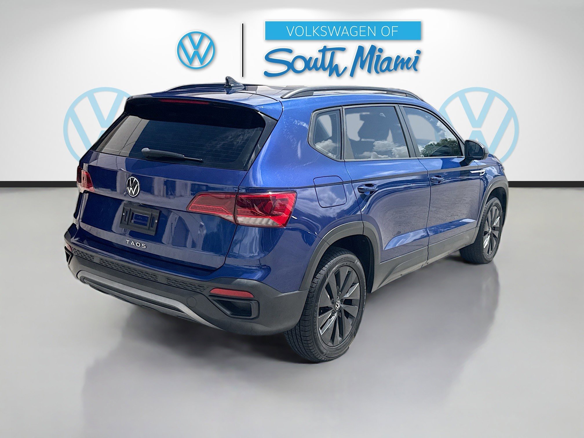 Used 2022 Volkswagen Taos S w/ IQ Drive S Package image 7