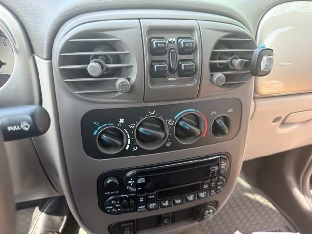 Used 2002 Chrysler PT Cruiser Limited FWD image 23