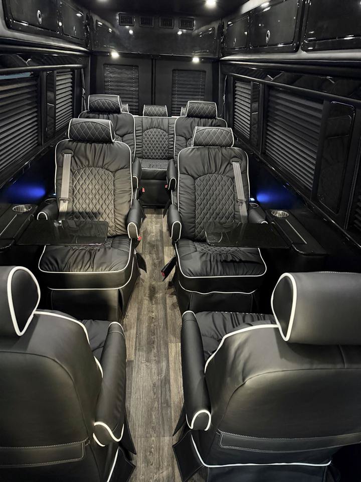Used 2016 Mercedes-Benz Sprinter 3500 image 44