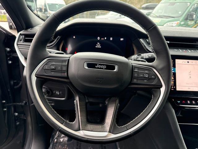 New 2026 Jeep Grand Cherokee Altitude image 18