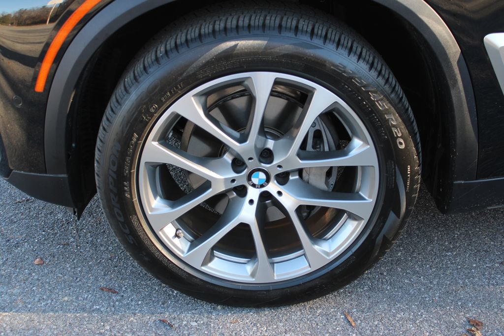 Used 2024 BMW X5 xDrive40i w/ Premium Package image 34