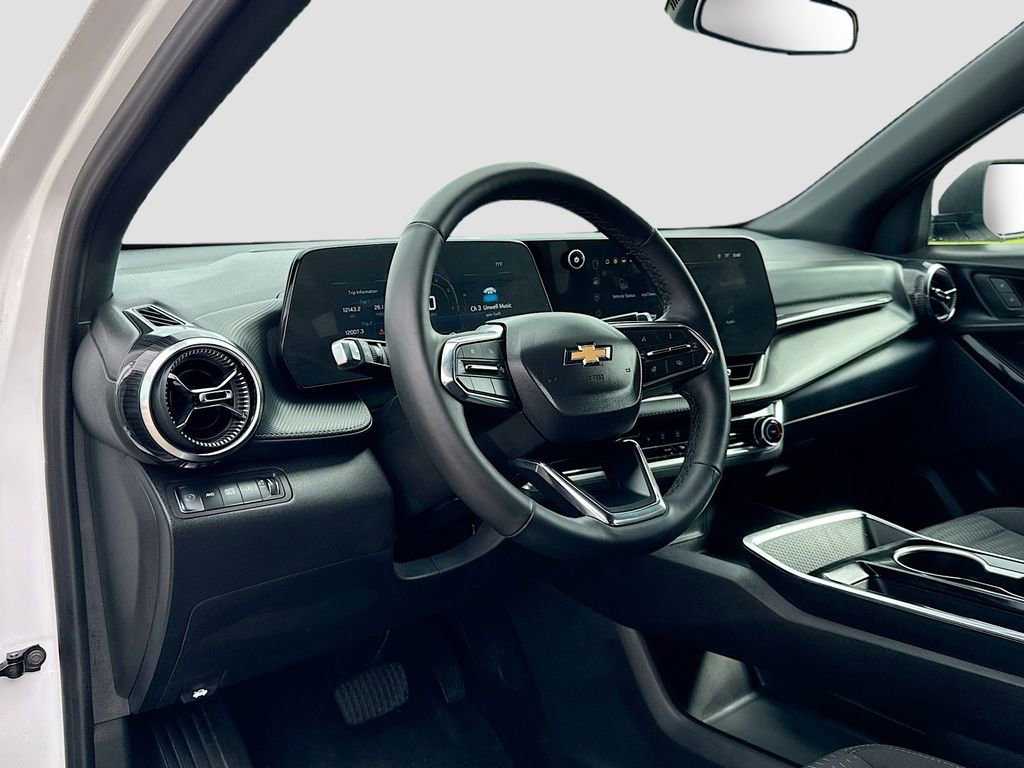Used 2025 Chevrolet Equinox LT image 21