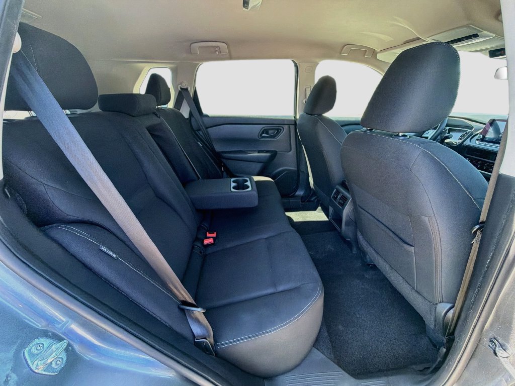 Used 2025 Nissan Rogue S FWD image 28