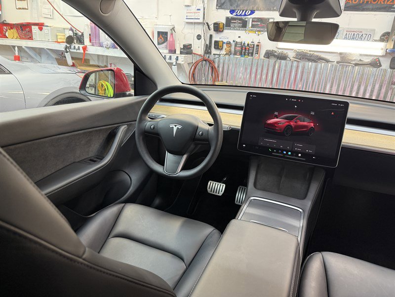 Used 2022 Tesla Model Y Performance image 33