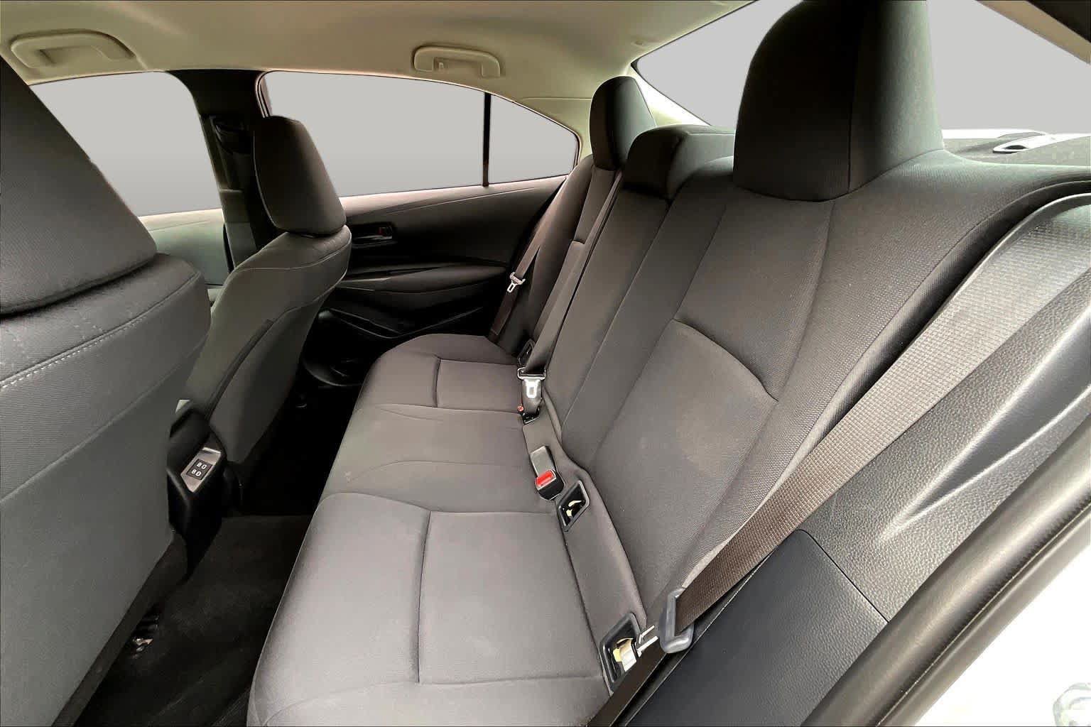 Used 2026 Toyota Corolla LE FWD image 37