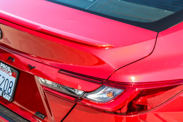 Used 2025 Toyota Camry SE w/ Convenience Package FWD image 9