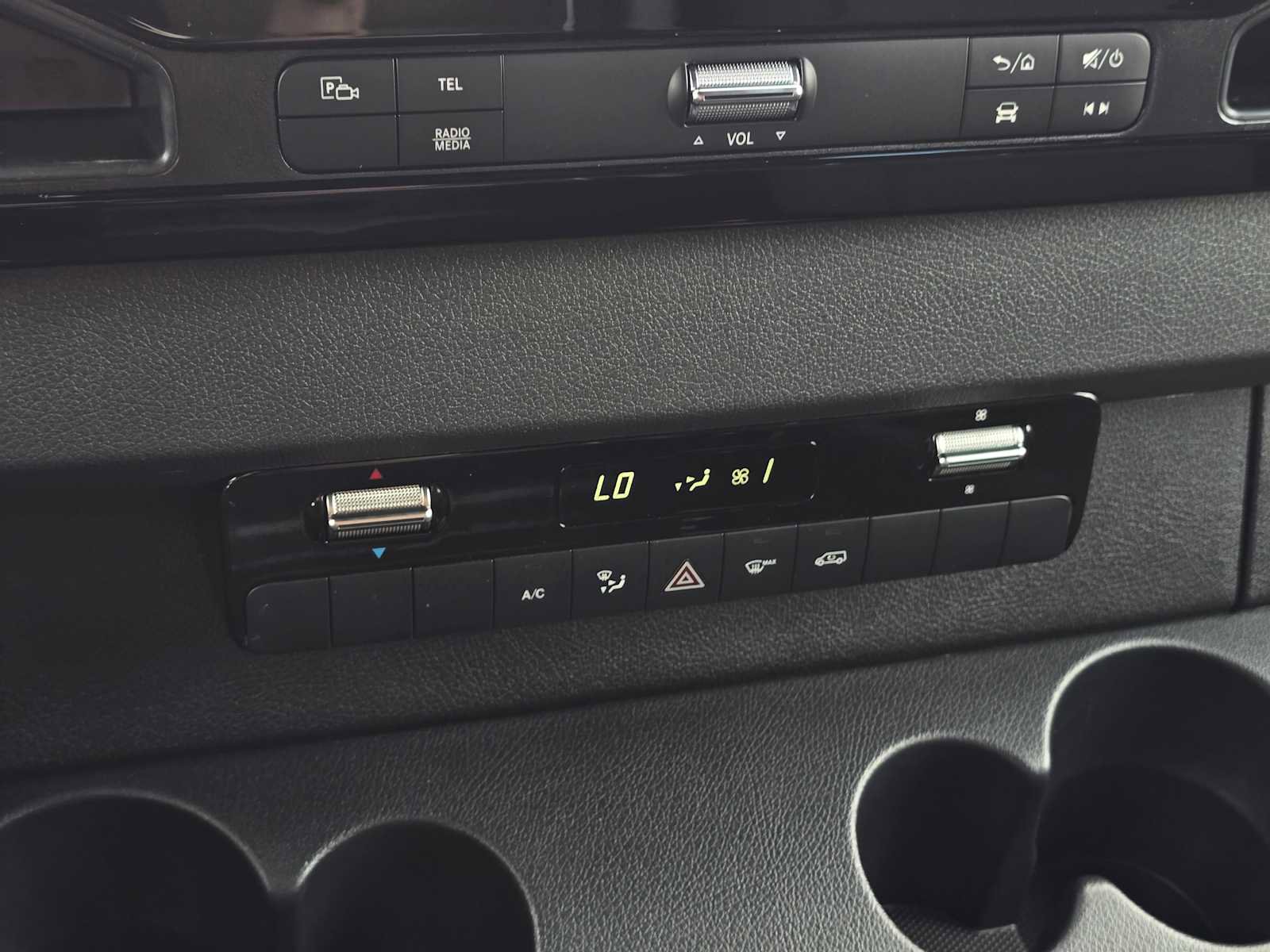 Used 2025 Mercedes-Benz Sprinter 2500 image 25