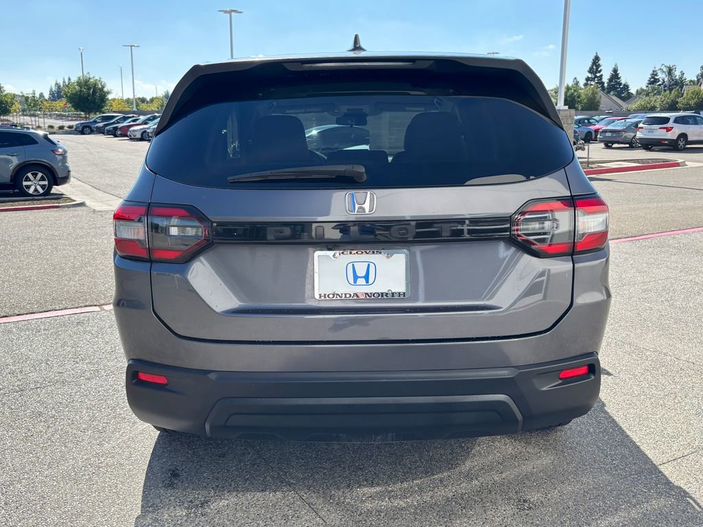 Used 2024 Honda Pilot LX image 6