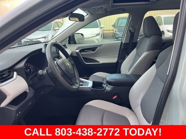 Used 2022 Toyota RAV4 XLE w/ Convenience Package AWD/4WD image 7
