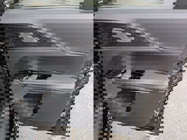 New 2026 Cadillac Lyriq V image 32