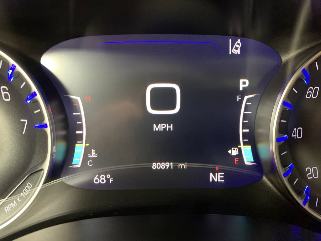Used 2025 Chrysler Pacifica Limited FWD image 34