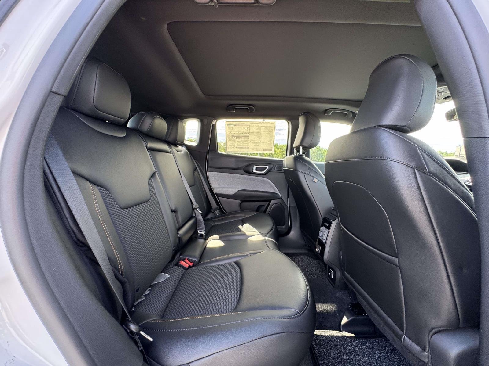 New 2026 Jeep Compass Latitude AWD/4WD image 18