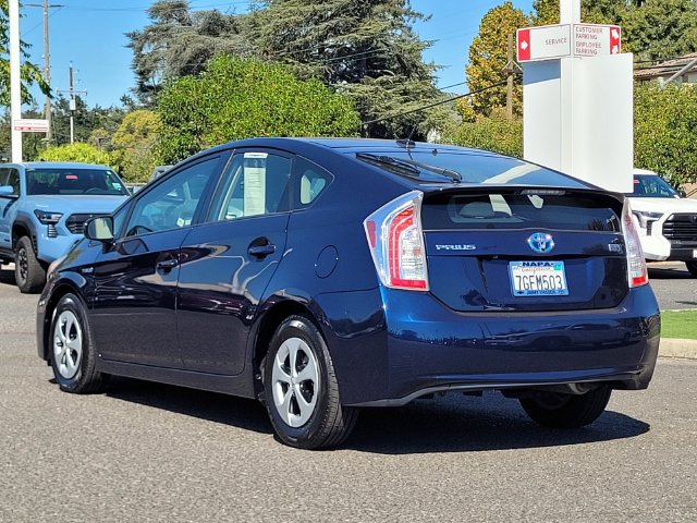 Used 2014 Toyota Prius Three w/ Solar Roof Package FWD image 8