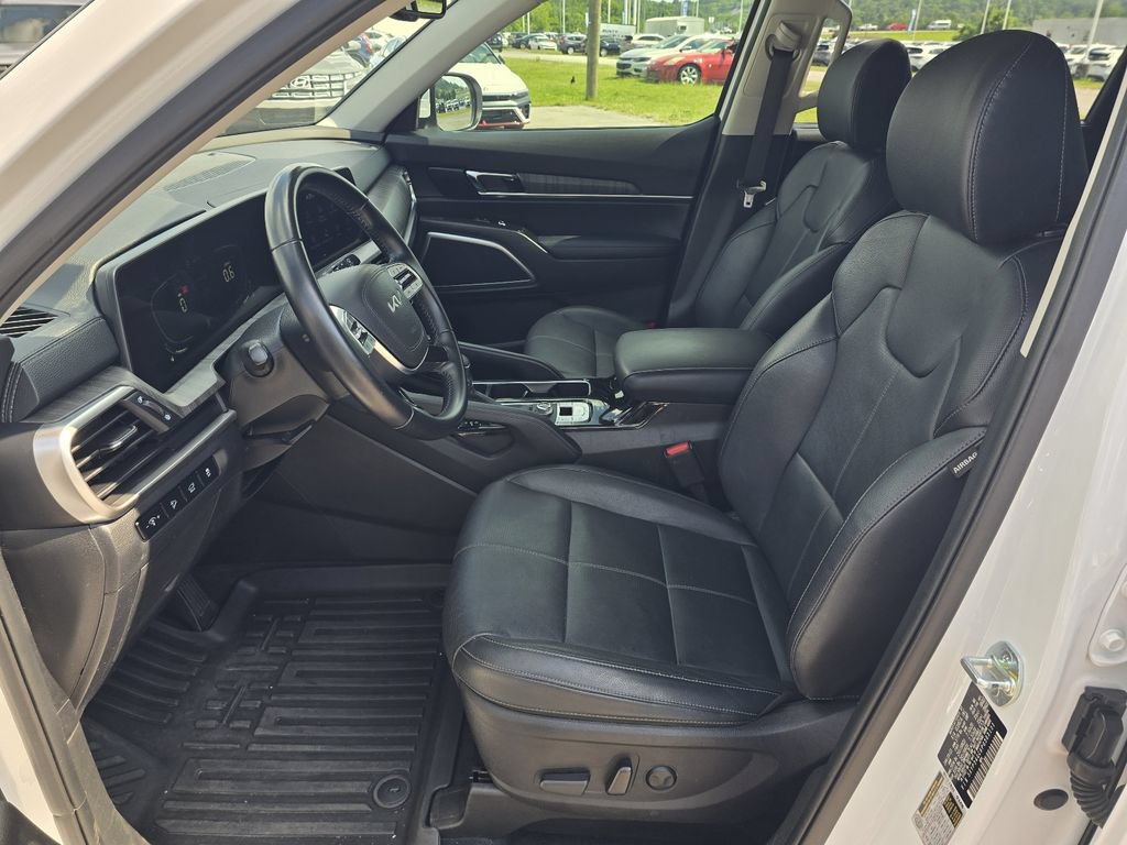 Used 2023 Kia Telluride EX FWD image 13