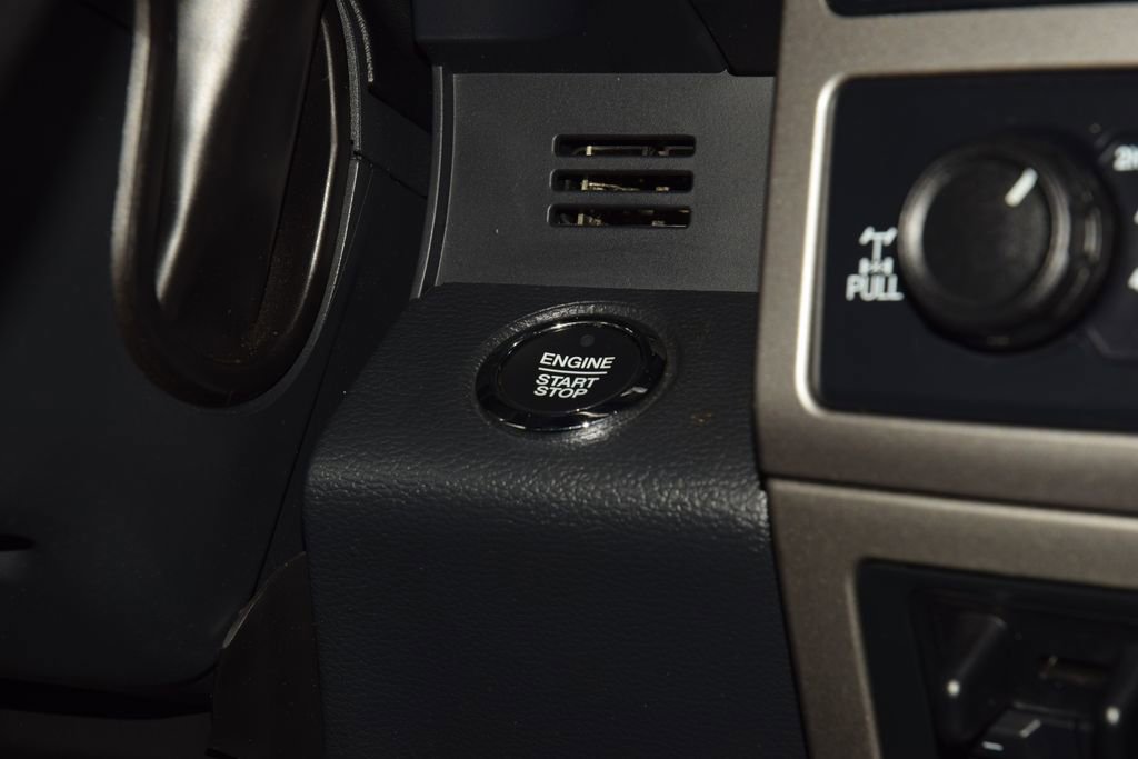 Used 2022 Ford F350 Lariat w/ Black Appearance Package image 34