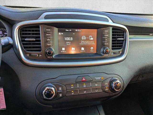 Used 2019 Kia Sorento L image 10