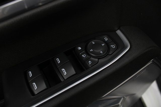 Used 2024 Chevrolet Silverado 3500 High Country w/ Technology Package image 17