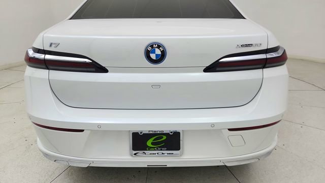 Used 2023 BMW i7 xDrive60 w/ Executive Package 2 image 12