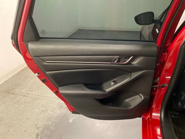 Used 2018 Honda Accord Sport image 22