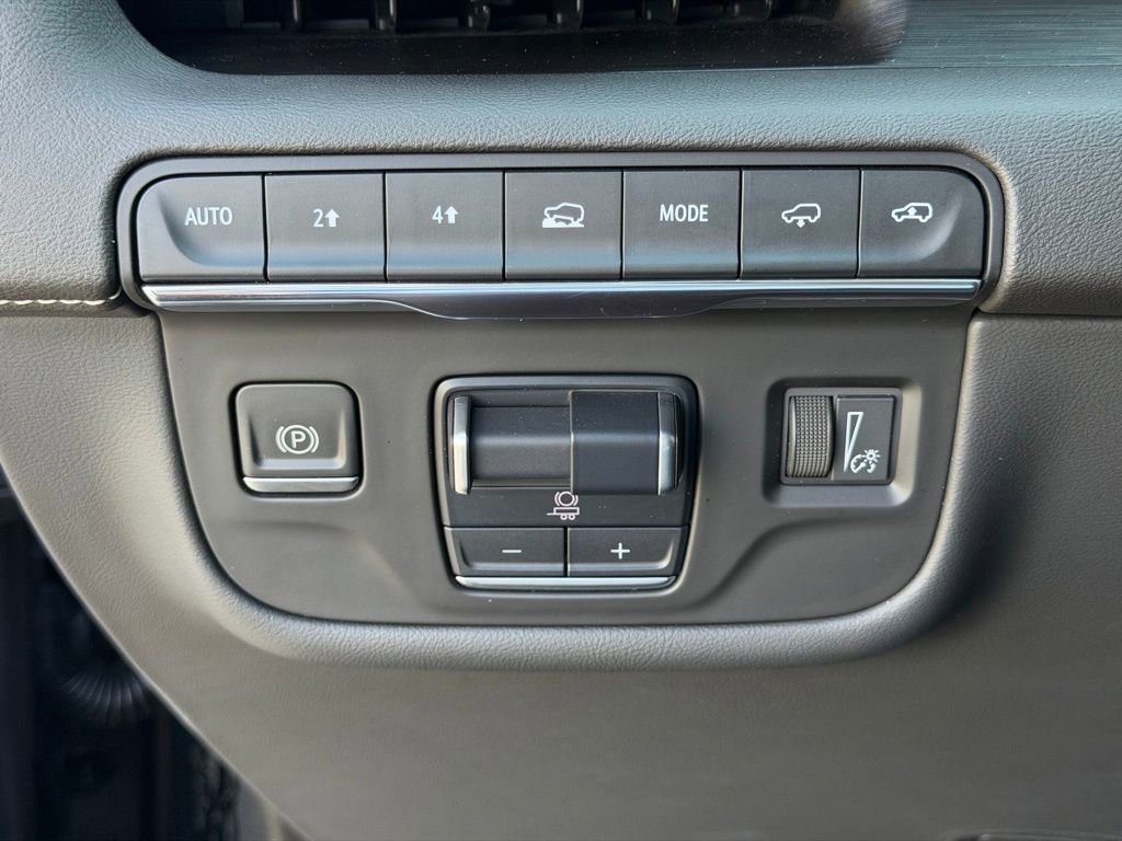 Used 2023 Cadillac Escalade Sport w/ LPO, ONYX Package AWD/4WD image 26