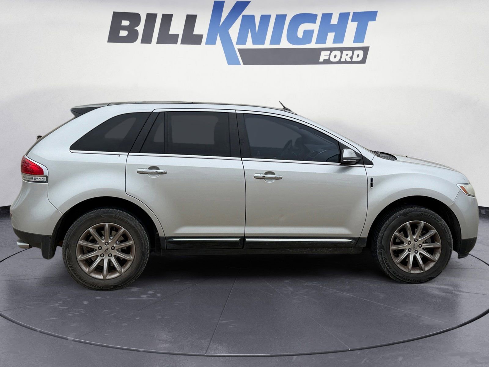 Used 2013 Lincoln MKX FWD image 6