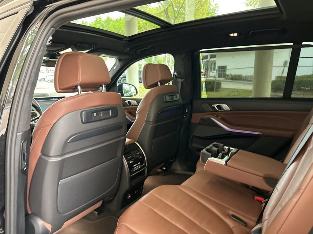 Used 2022 BMW X7 M50i w/ Dynamic Handling Package image 57