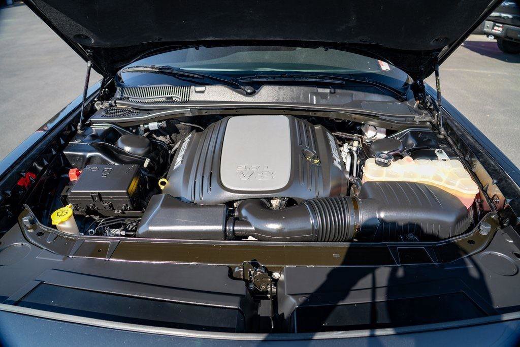 Used 2016 Dodge Challenger R/T w/ Blacktop Package image 29