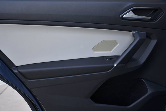 Used 2018 Volkswagen Tiguan SEL image 23