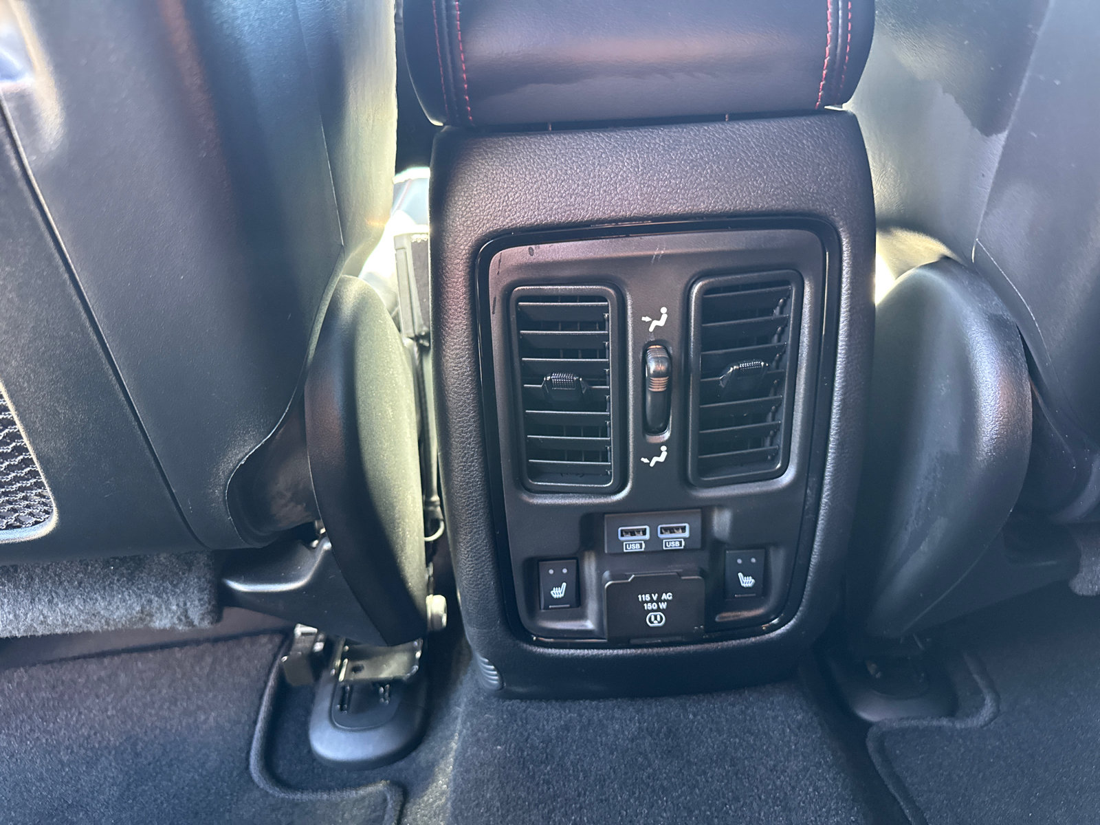Used 2025 Dodge Durango GT AWD/4WD image 9