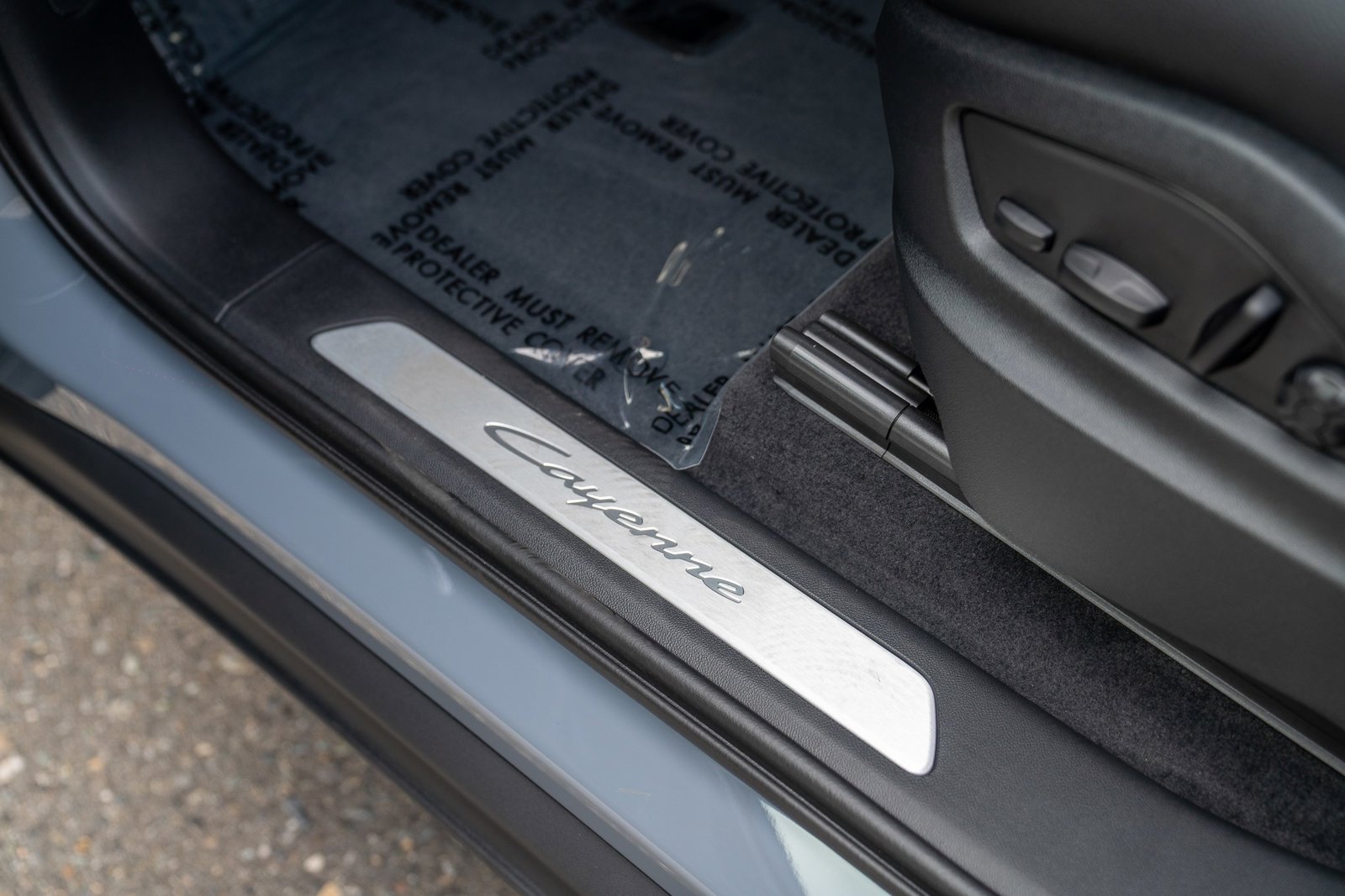 Certified 2026 Porsche Cayenne AWD/4WD image 12