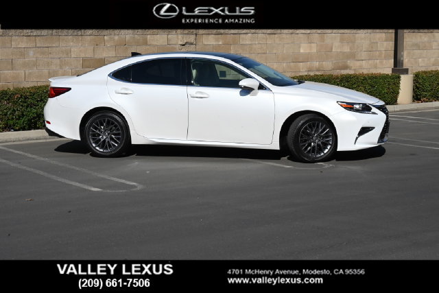 Used 2018 Lexus ES 350 w/ Navigation System Package FWD image 3