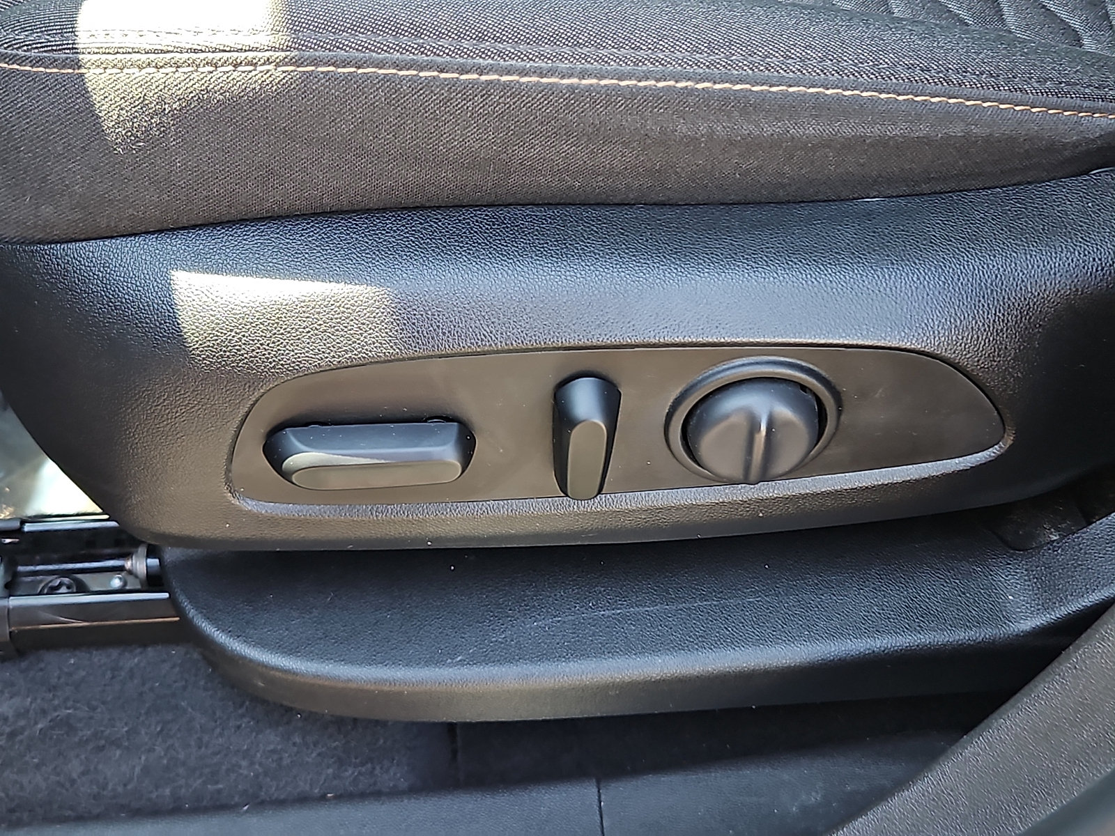 Used 2020 Chevrolet Equinox LT AWD/4WD image 26