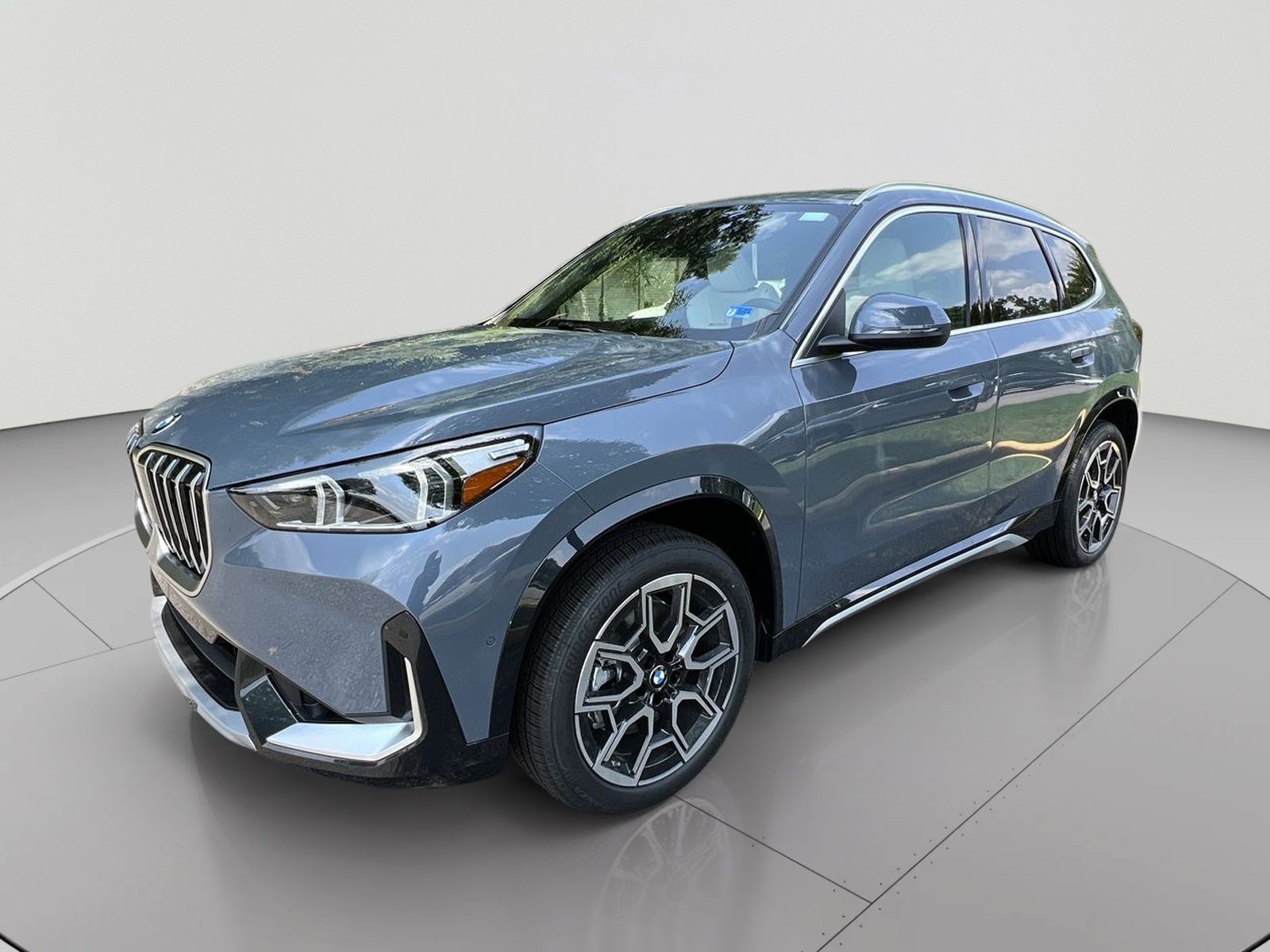 New 2026 BMW X1 xDrive28i w/ Convenience Package AWD/4WD image 1