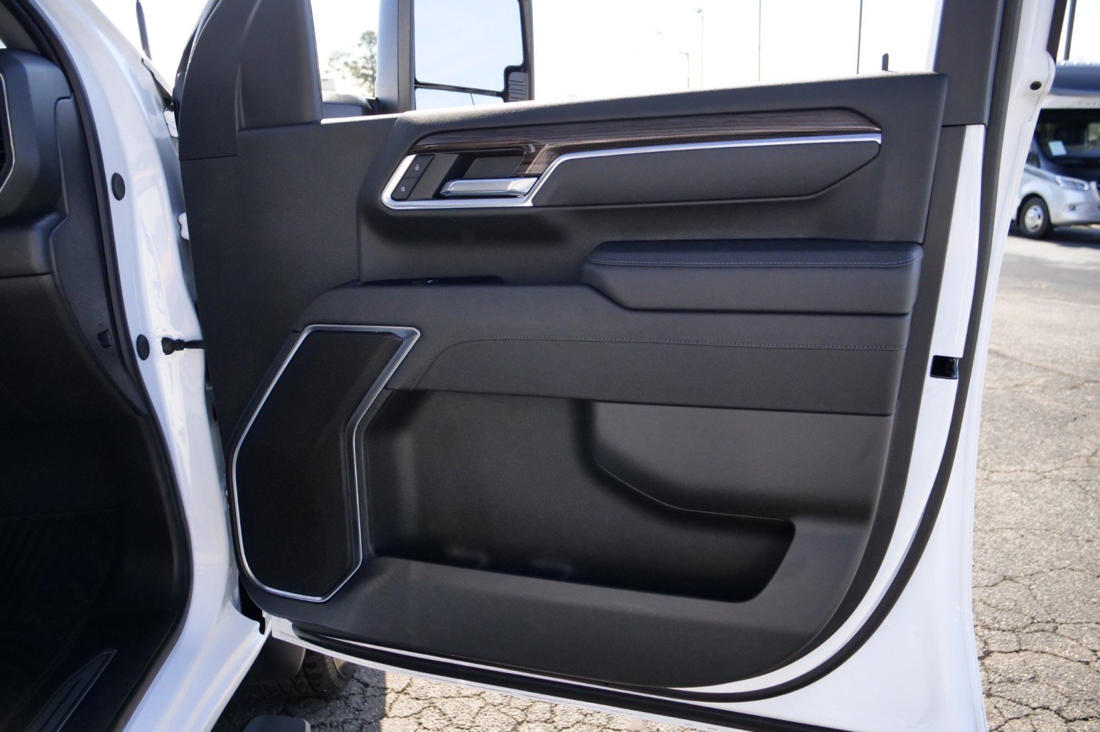 Used 2025 Chevrolet Silverado 2500 LT w/ Convenience Package AWD/4WD image 39