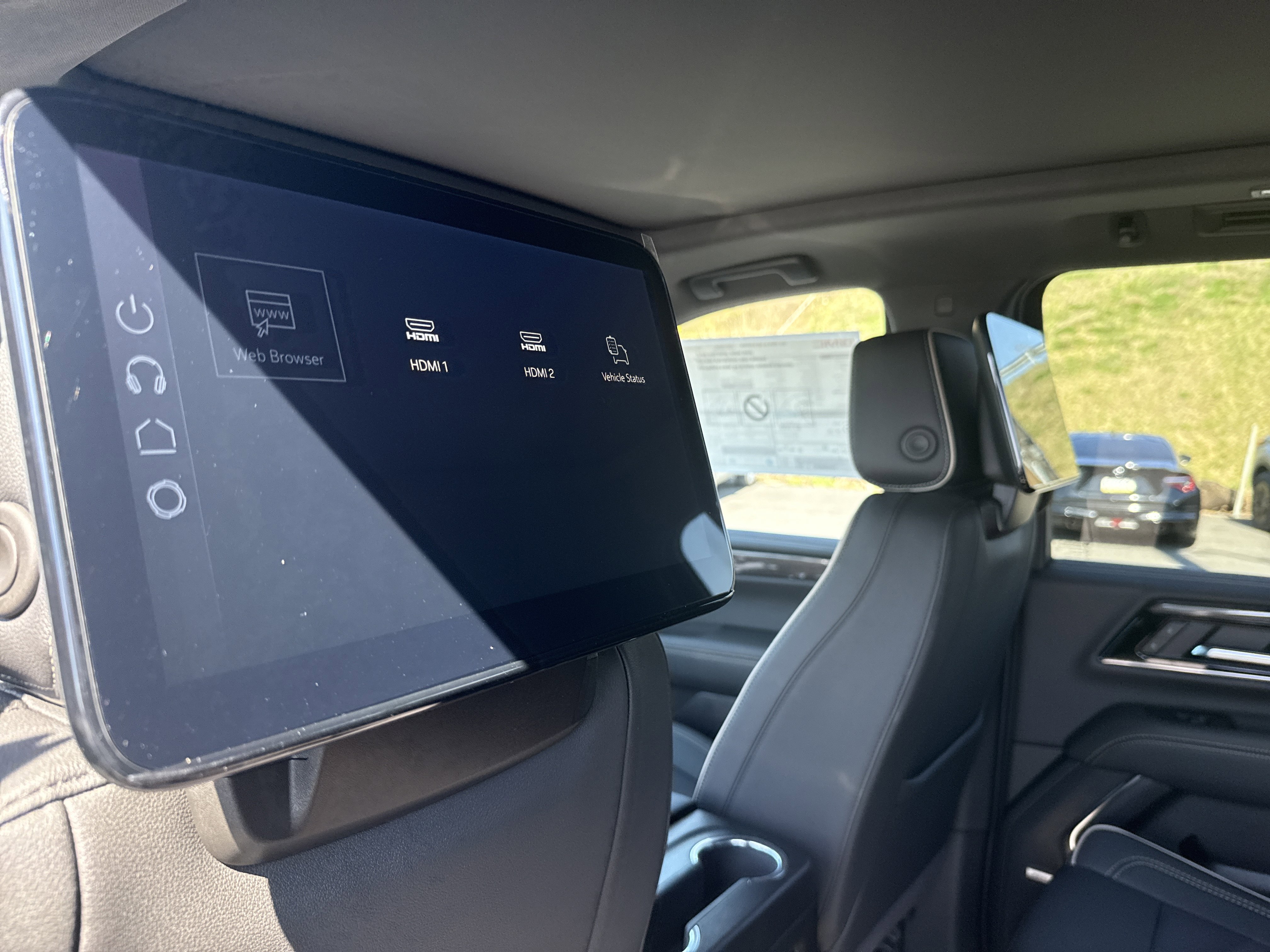 New 2026 GMC Yukon XL Elevation AWD/4WD image 11