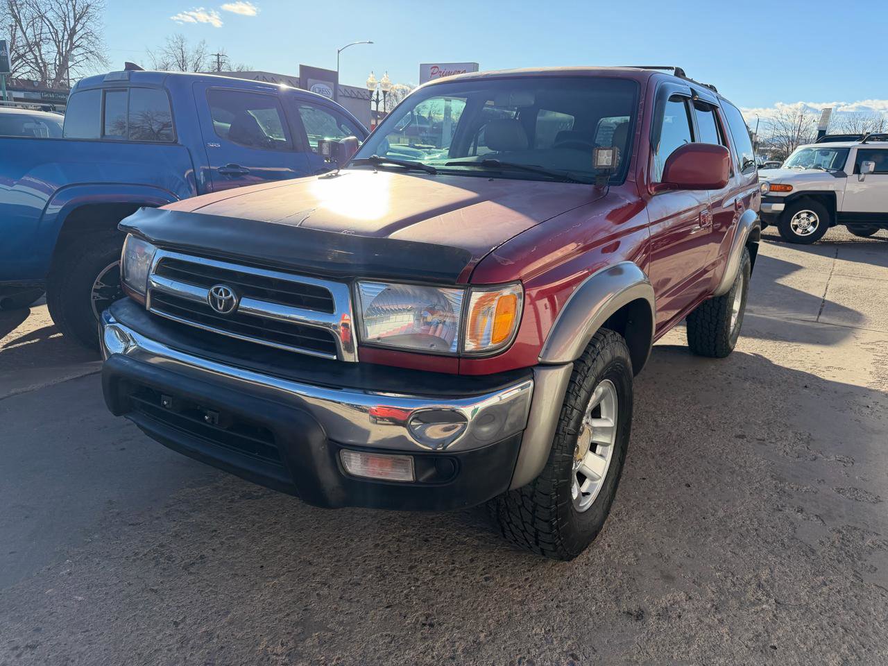 Used 2000 Toyota 4Runner SR5 image 2