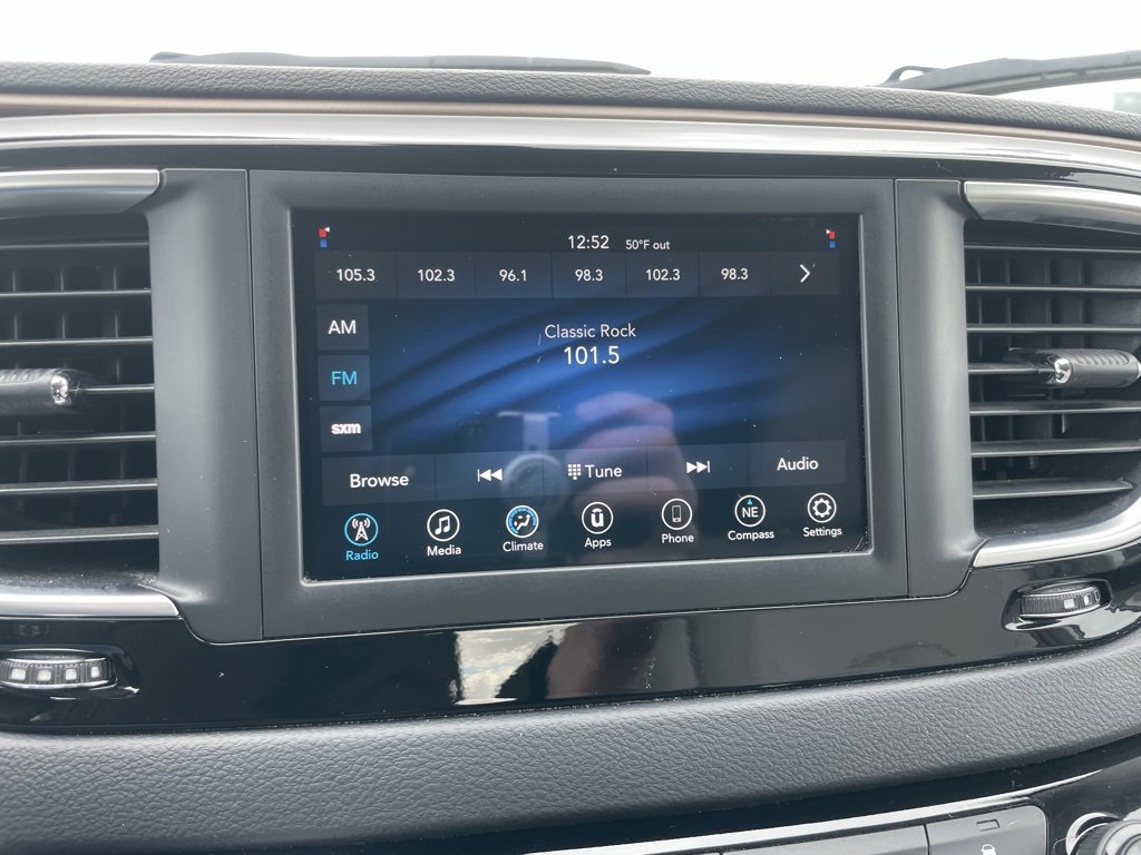 Used 2021 Chrysler Voyager Lxi image 17