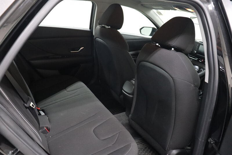 Used 2021 Hyundai Elantra SEL FWD image 26