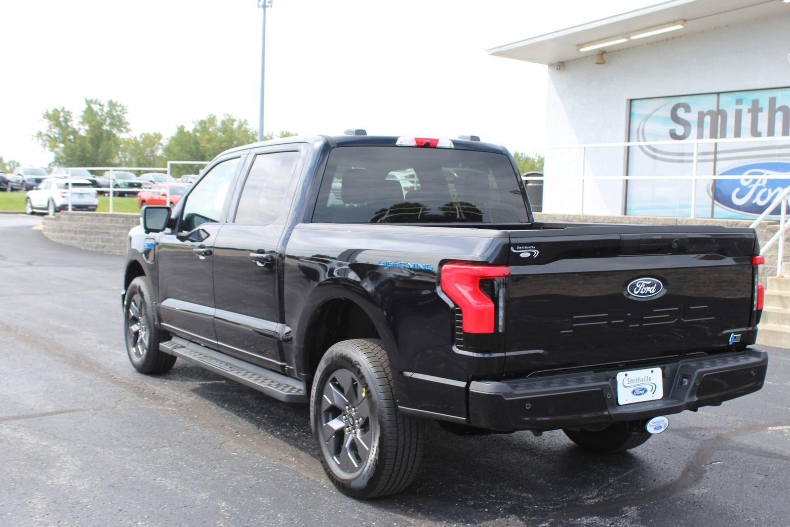 New 2025 Ford F150 Lightning Flash AWD/4WD image 3