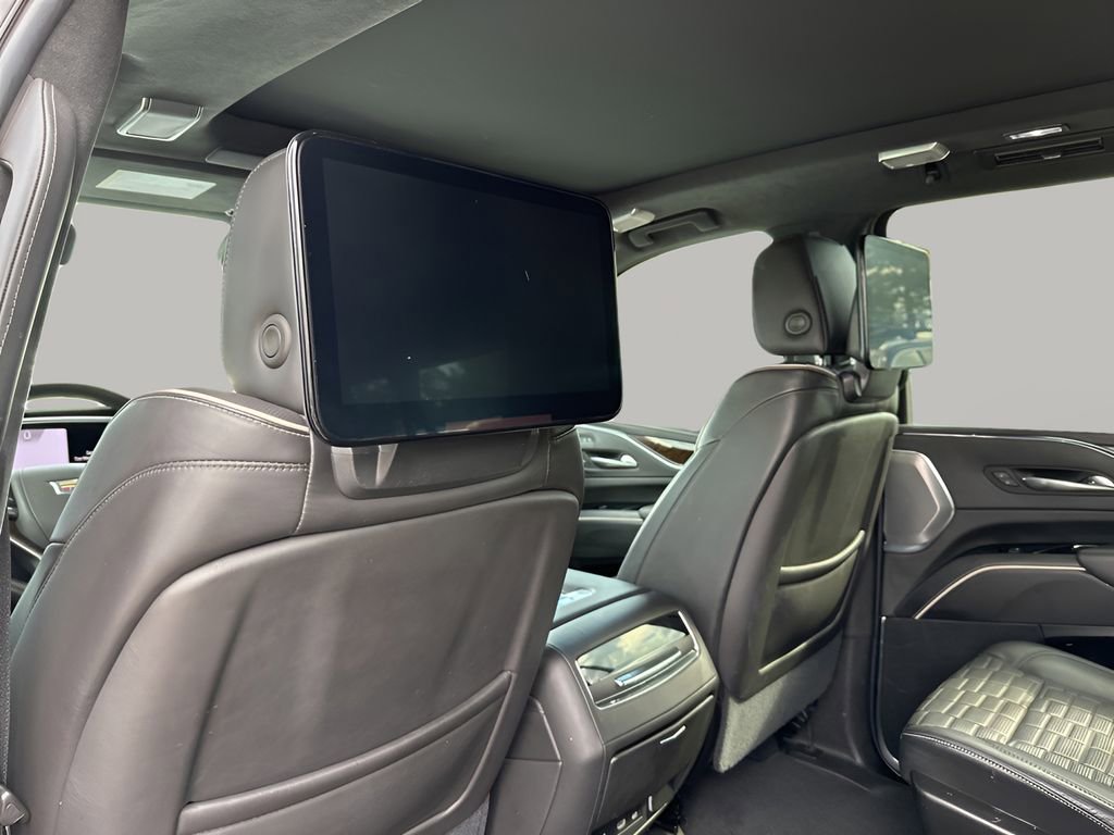Used 2021 Cadillac Escalade ESV Sport Platinum image 16