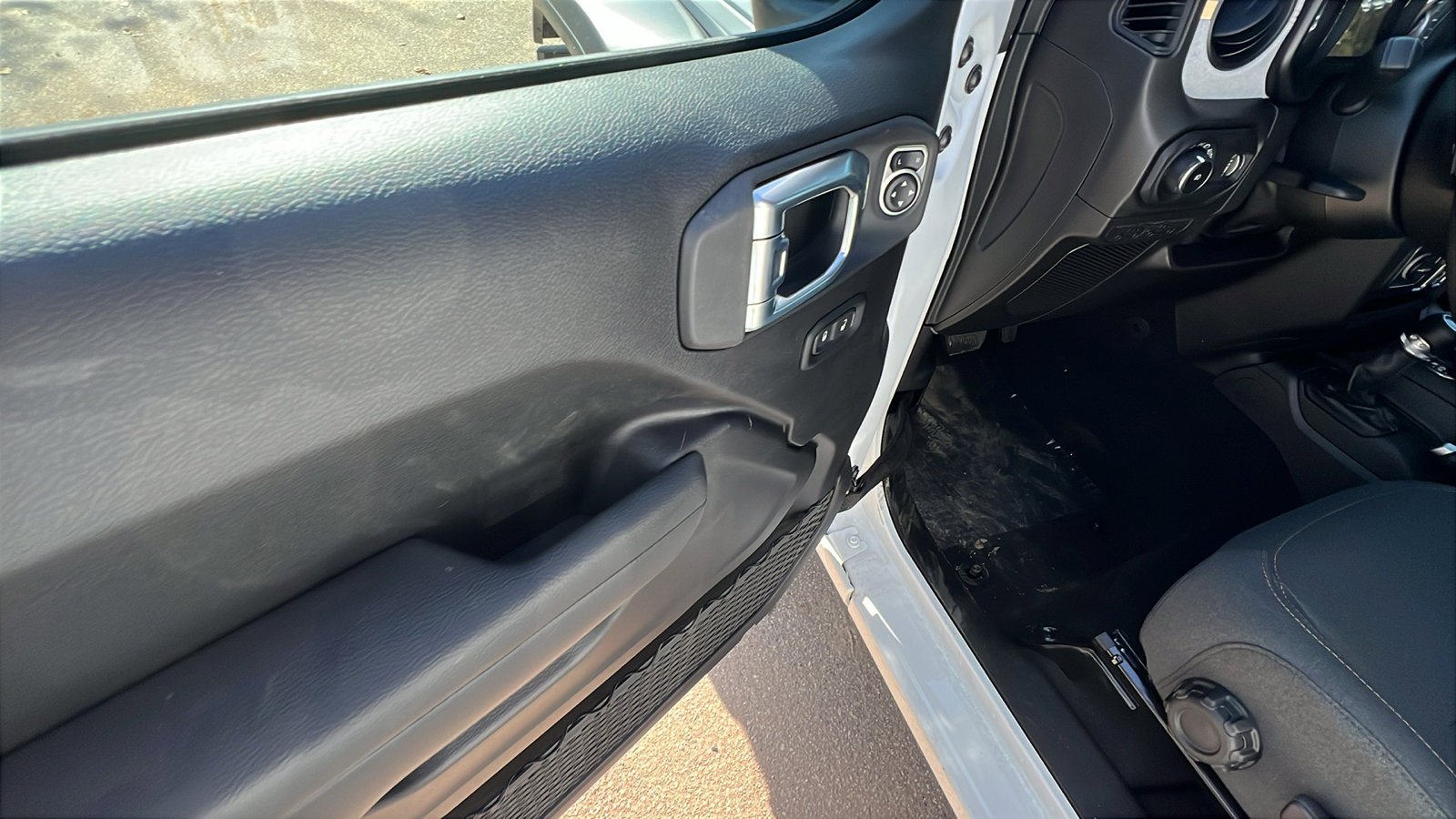 New 2026 Jeep Wrangler Sport S image 15