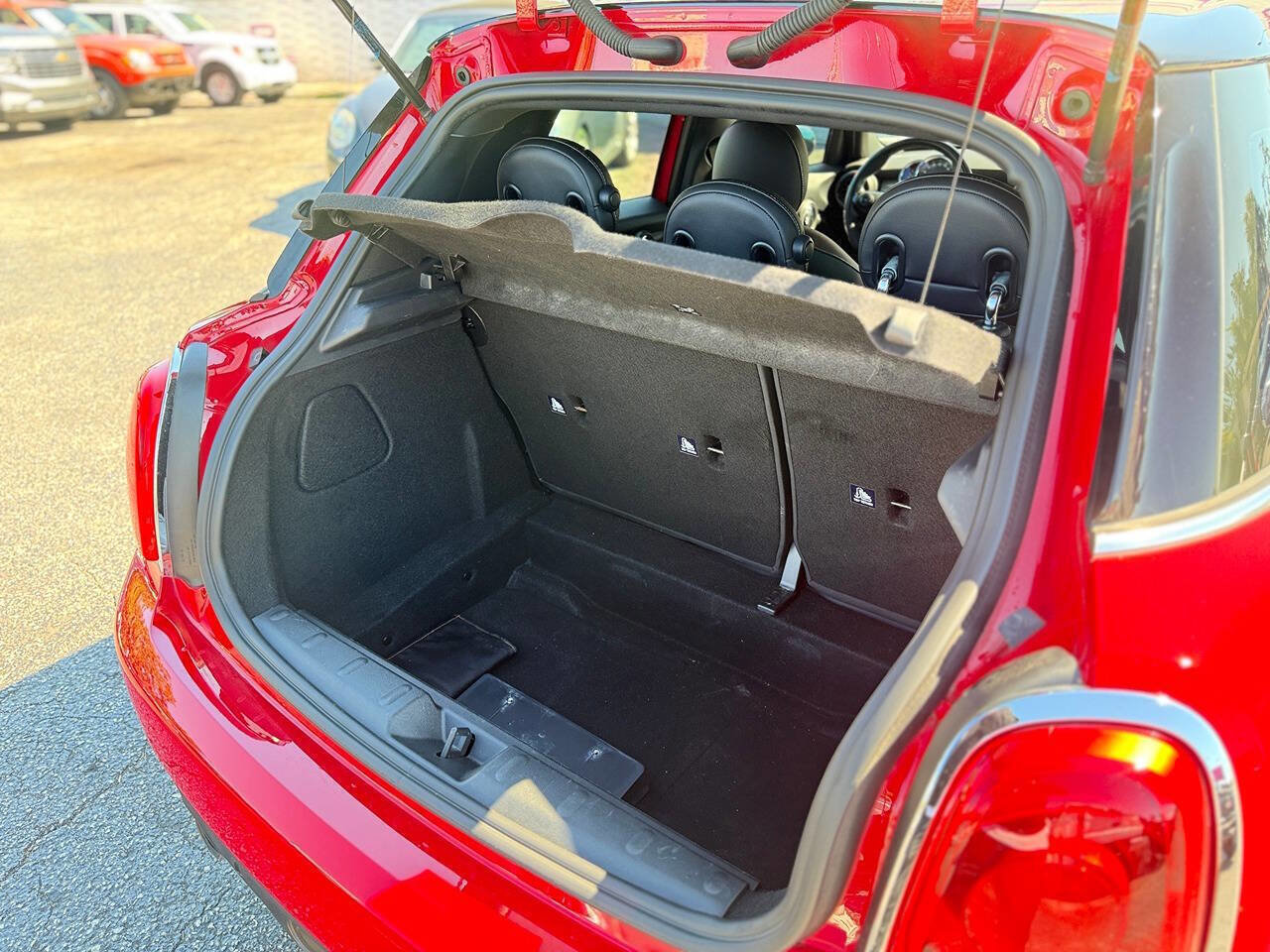 Used 2021 MINI Cooper 4-Door Hardtop image 17