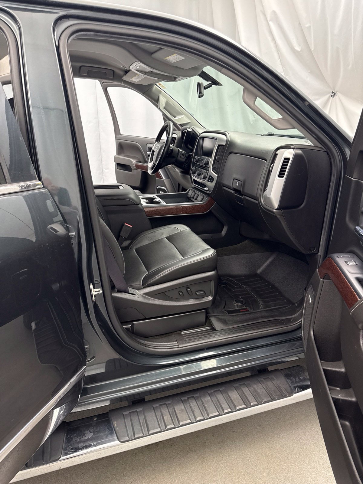 Used 2017 GMC Sierra 2500 SLT w/ Snow Plow Prep Package AWD/4WD image 30